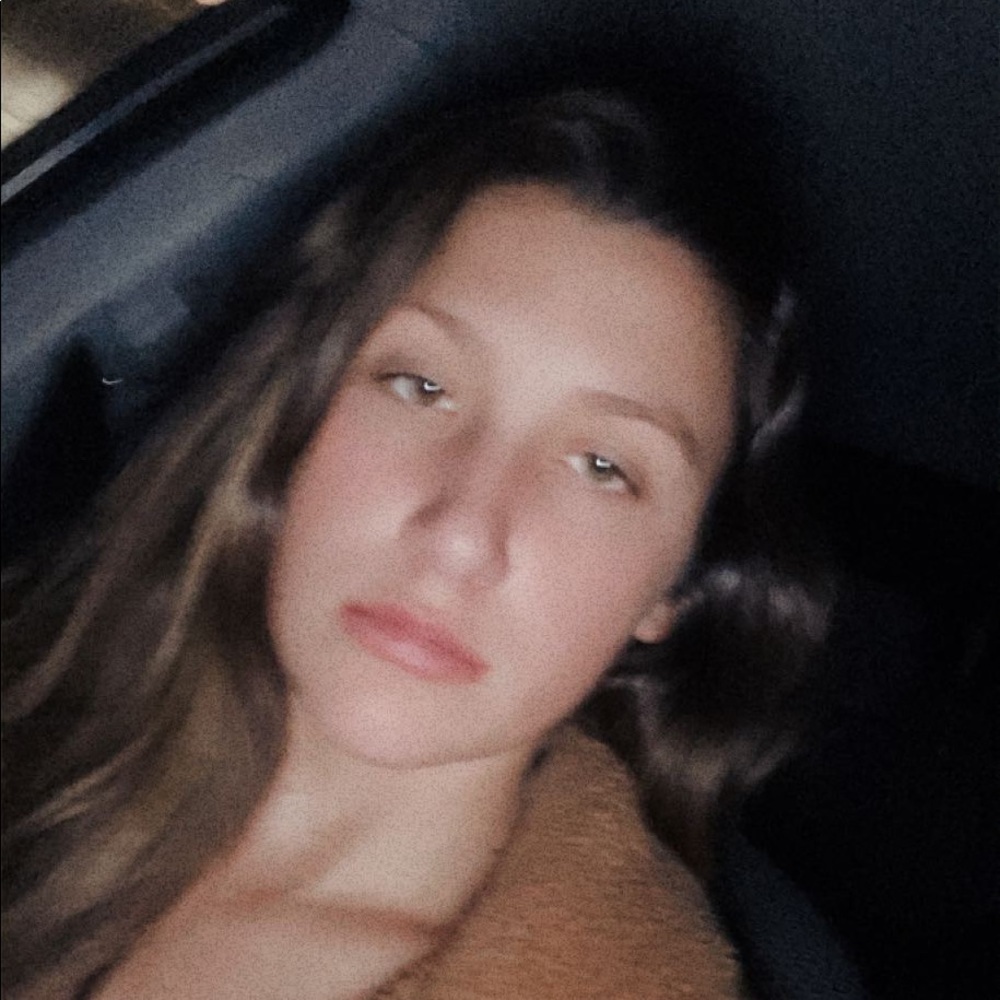 Meet your Posher, Makayla